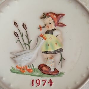 Charming Vintage Style Wall Art with Girl and Geese